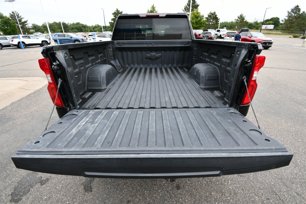 Used 2022 Chevrolet Silverado 1500 LT Trail Boss w/ Bed Protection Package AWD/4WD image 7