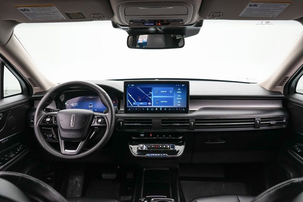 Used 2025 Lincoln Corsair AWD image 15
