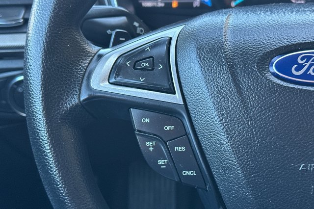 Used 2017 Ford Fusion SE w/ Fusion SE Technology Package FWD image 26
