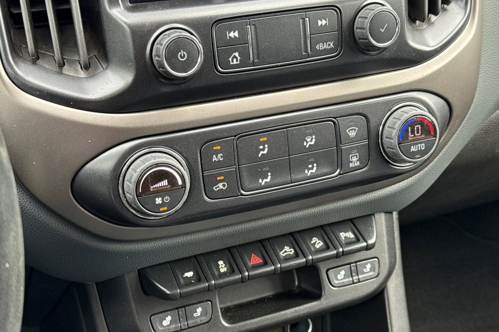 Used 2022 Chevrolet Colorado Z71 AWD/4WD image 20