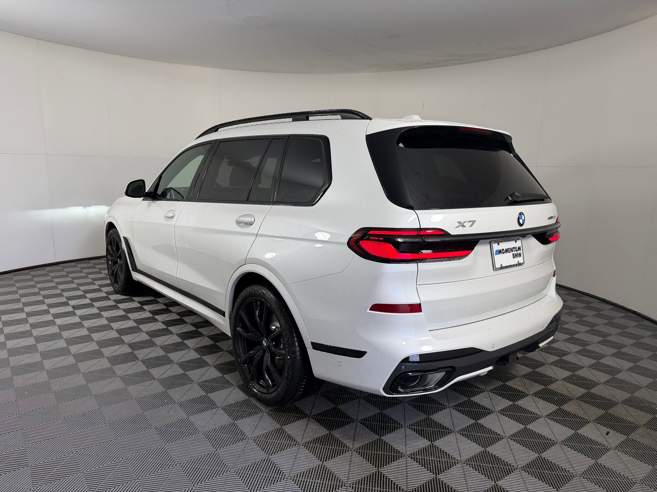 New 2027 BMW X7 xDrive40i w/ Executive Package AWD/4WD image 3