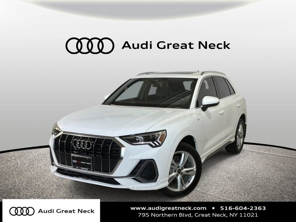 Used 2023 Audi Q3 2.0T Premium w/ Convenience Package AWD/4WD image 1