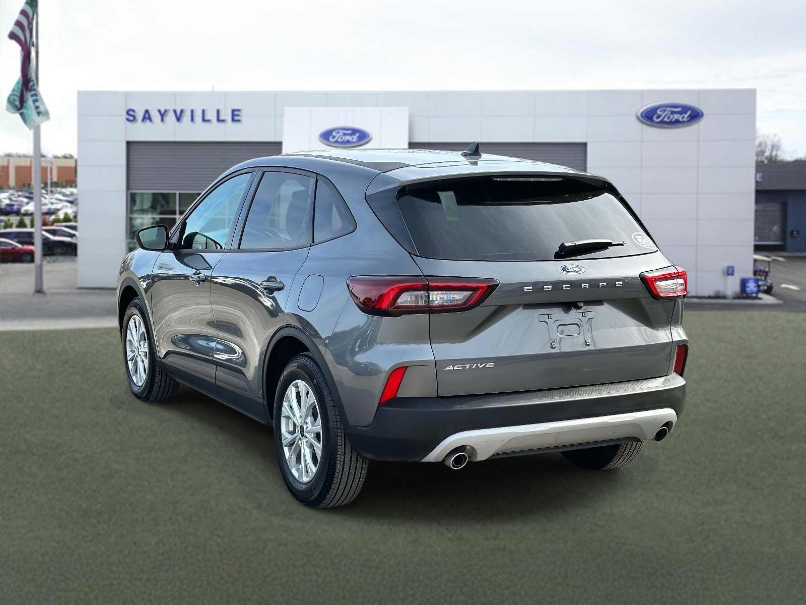 Used 2025 Ford Escape Active w/ Cold Weather Package FWD image 4