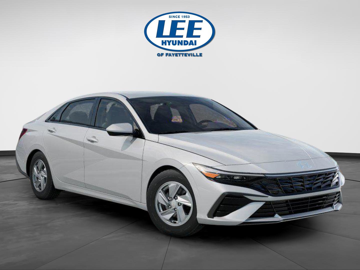 New 2025 Hyundai Elantra SE