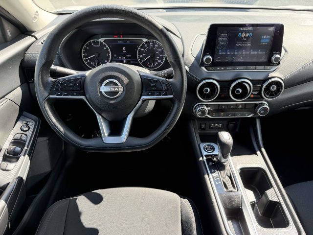 Used 2024 Nissan Sentra SV FWD image 3