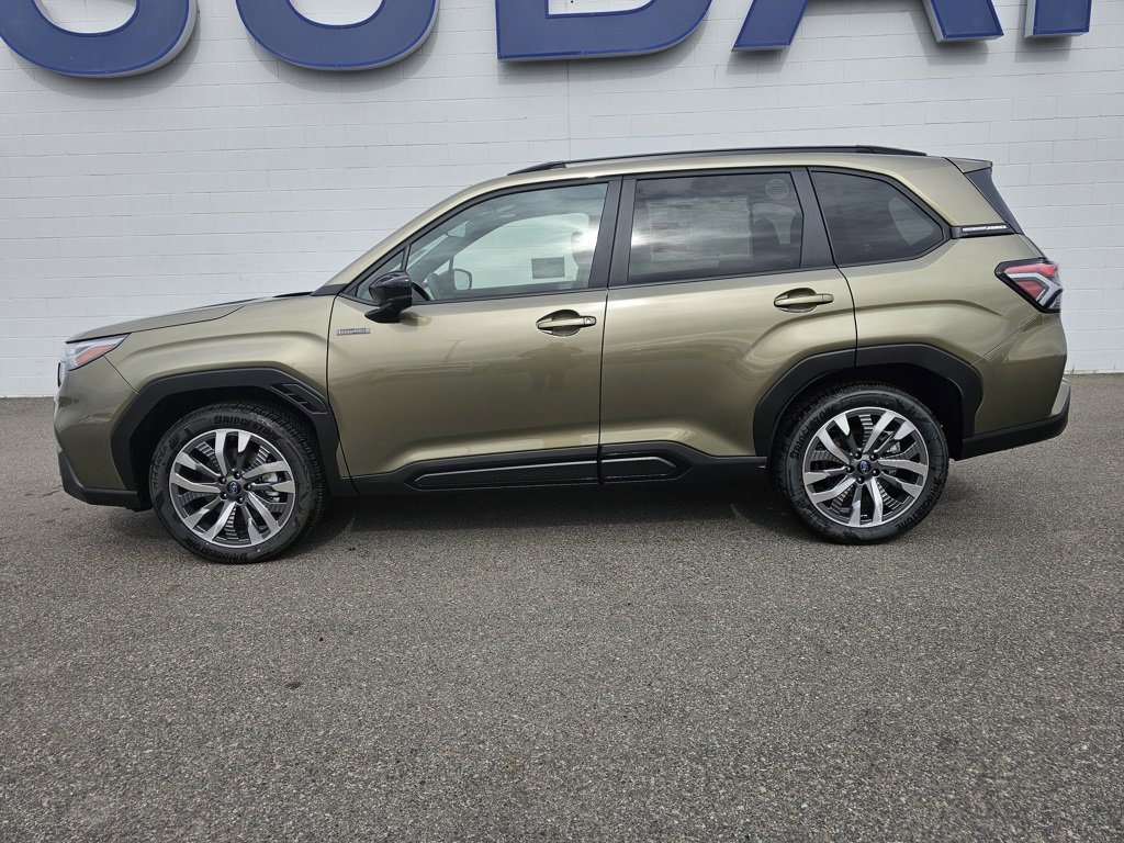 New 2025 Subaru Forester Touring image 2