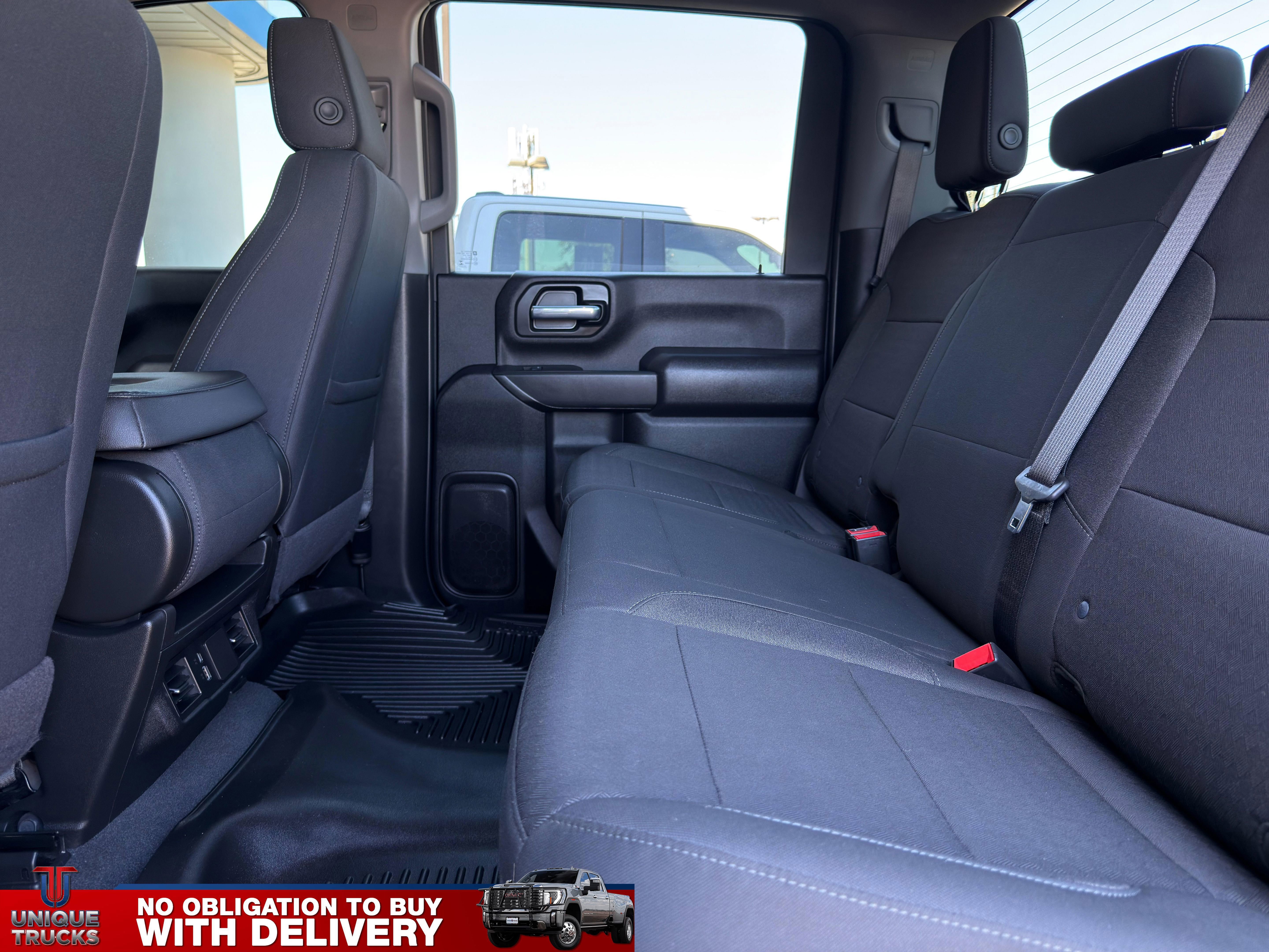 Used 2025 Chevrolet Silverado 2500 Custom w/ Custom Value Package image 21