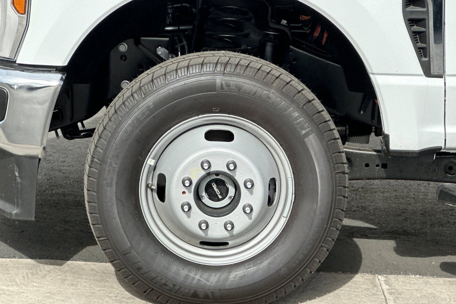 New 2026 Ford F350 XL w/ XL Chrome Package image 21
