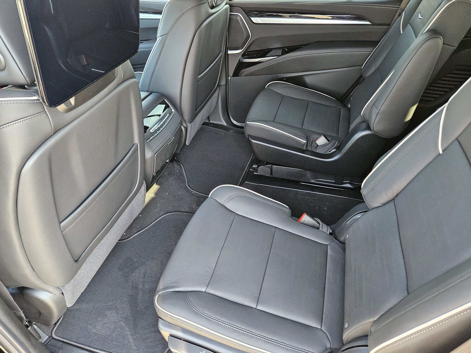New 2026 Cadillac Escalade Sport w/ Touring Package AWD/4WD image 20