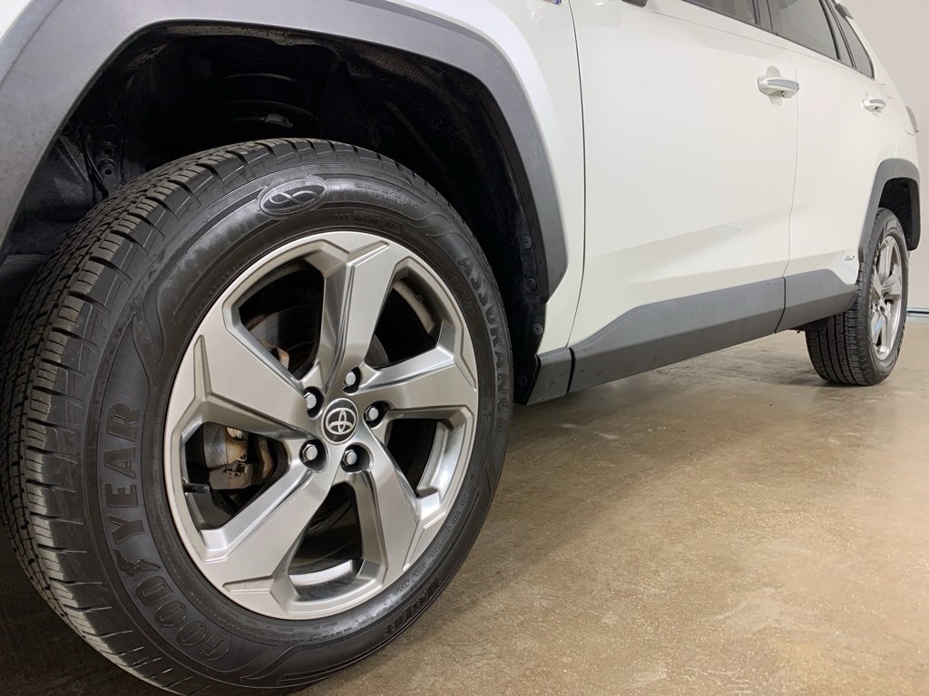 Used 2020 Toyota RAV4 Limited image 2