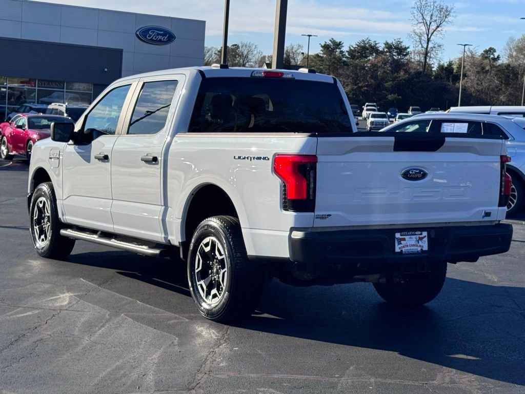 Used 2023 Ford F150 Lightning Pro AWD/4WD image 16
