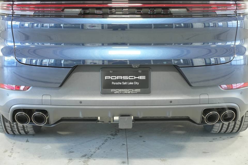 Certified 2026 Porsche Cayenne AWD/4WD image 41