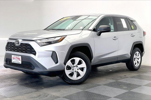 Used 2024 Toyota RAV4 LE image 12