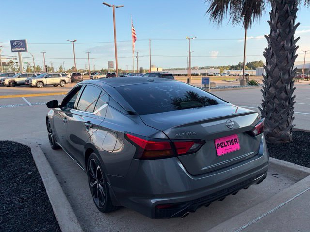 Used 2024 Nissan Altima 2.5 SR w/ SR Premium Package FWD image 15