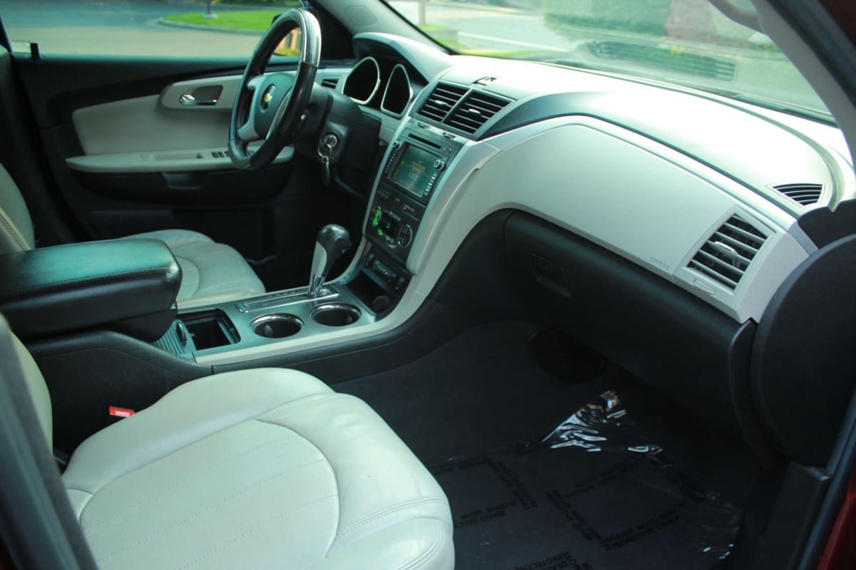 Used 2011 Chevrolet Traverse LTZ w/ LPO, 'HIT The Road' Package AWD/4WD image 20
