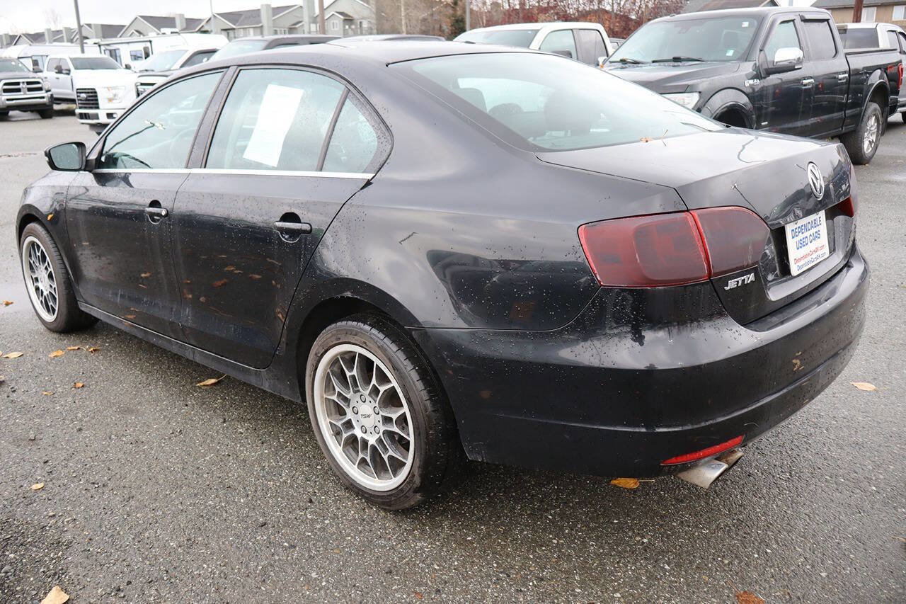 Used 2013 Volkswagen Jetta SE image 3