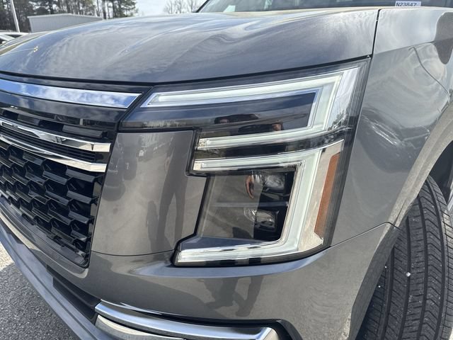 Used 2025 Nissan Armada SL AWD/4WD image 33