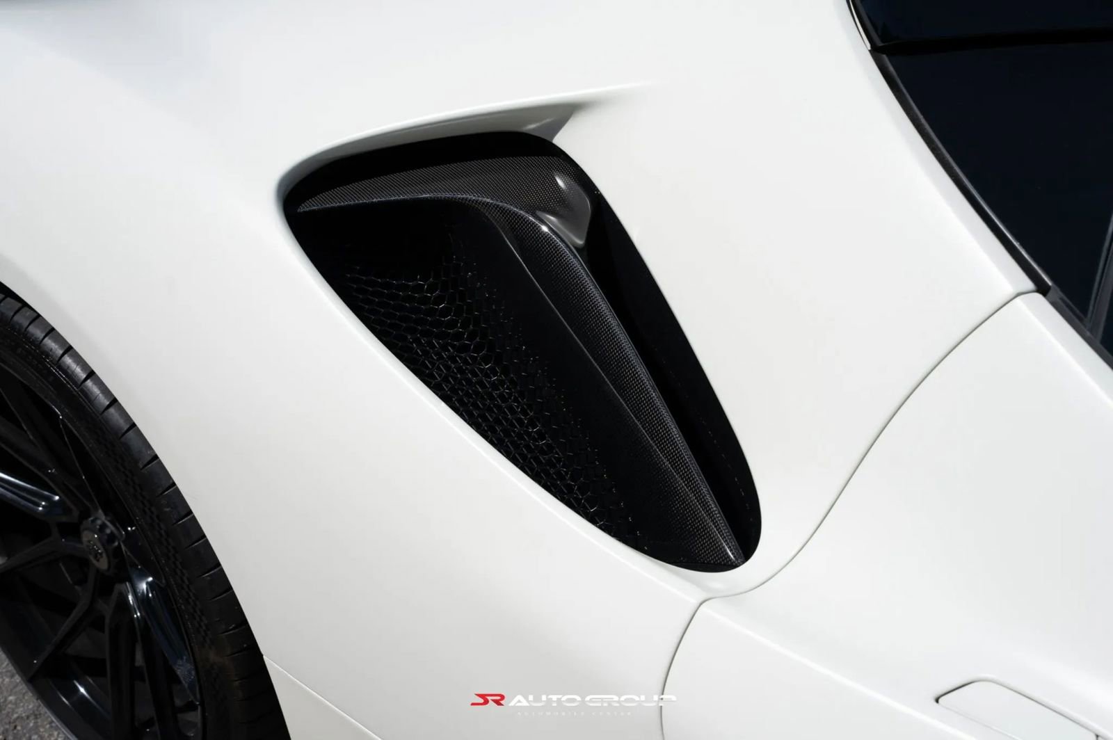 Used 2022 Ferrari SF90 Stradale image 13