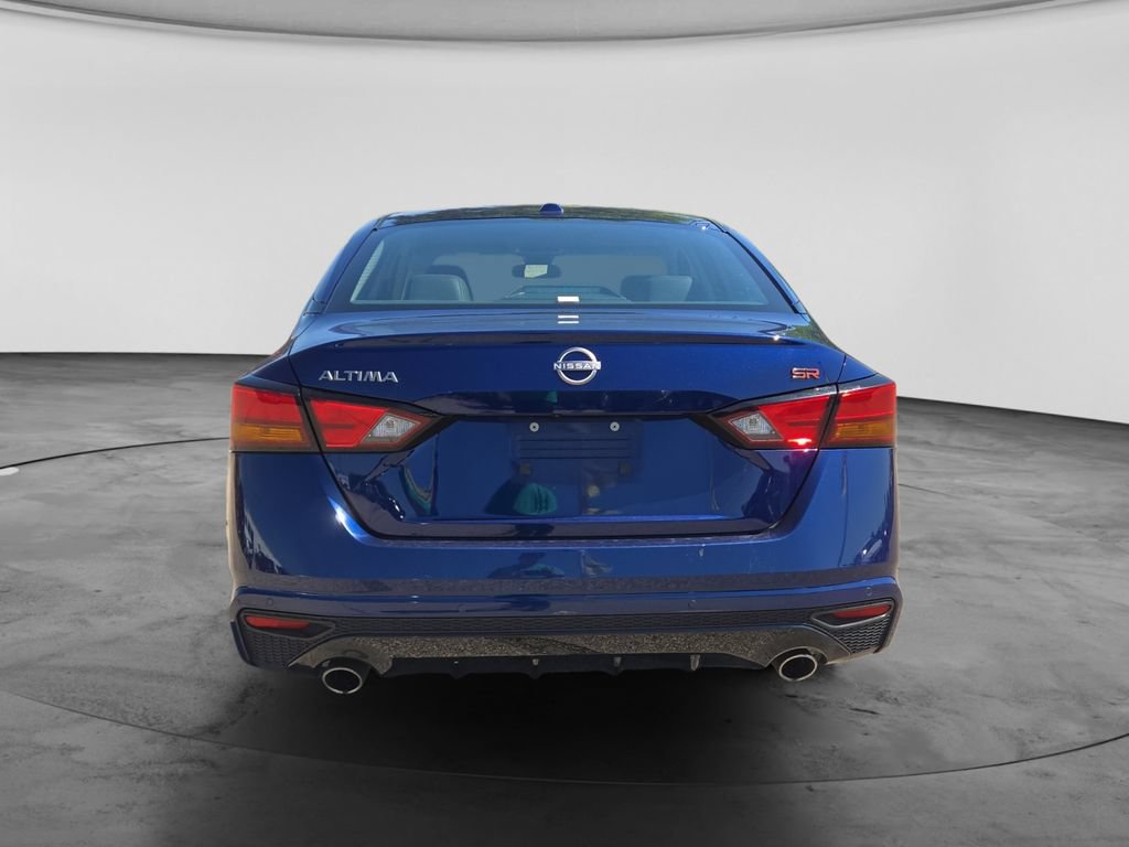 Used 2024 Nissan Altima 2.5 SR FWD image 9