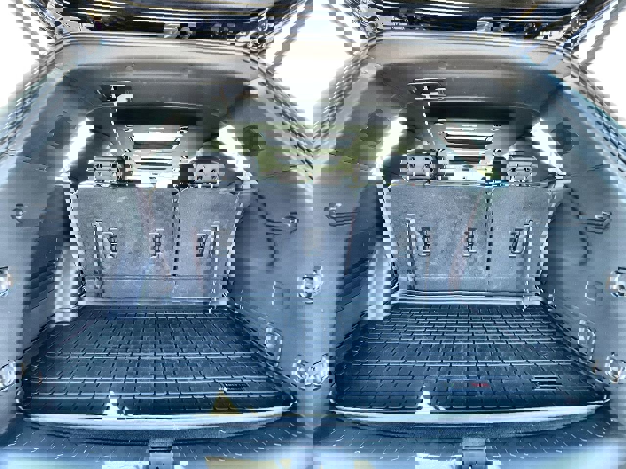 Used 2024 Chevrolet Traverse Premier w/ Redline Edition image 27