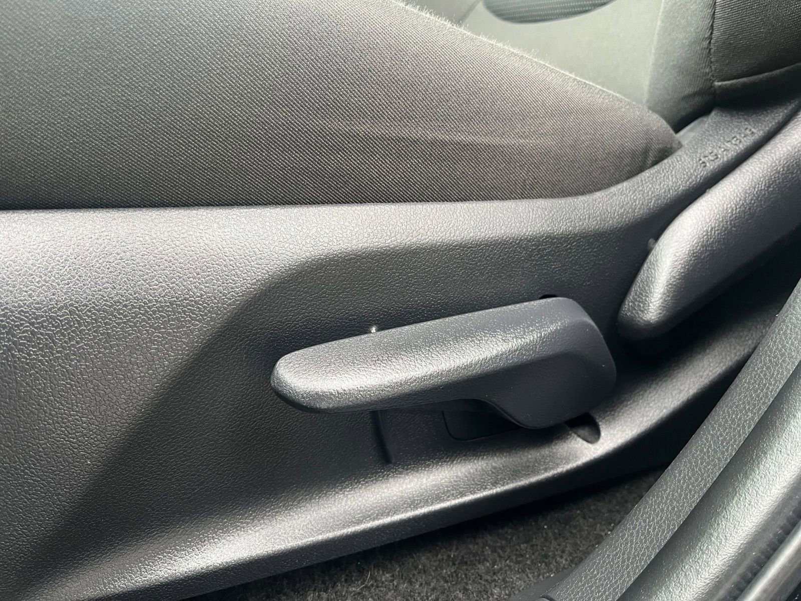 Used 2025 Toyota RAV4 LE image 23