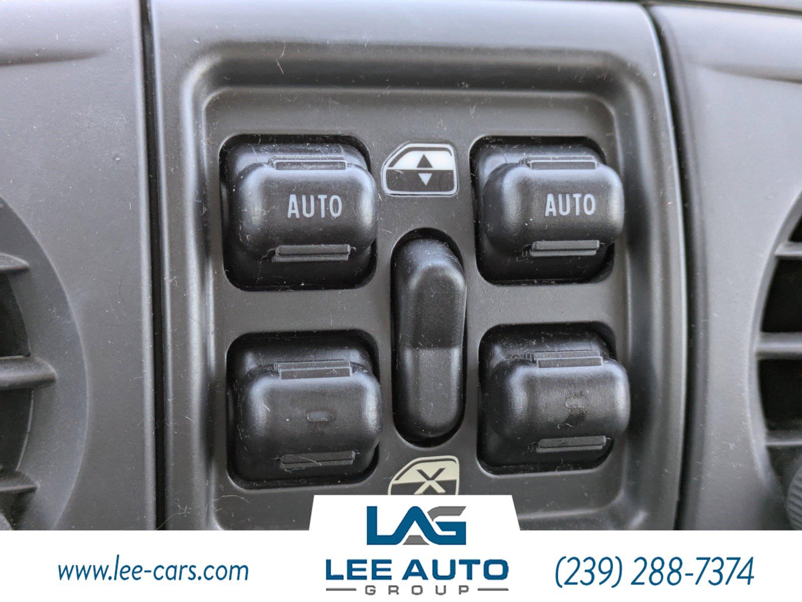 Used 2004 Chrysler PT Cruiser Limited w/ Chrome Accents Group image 22