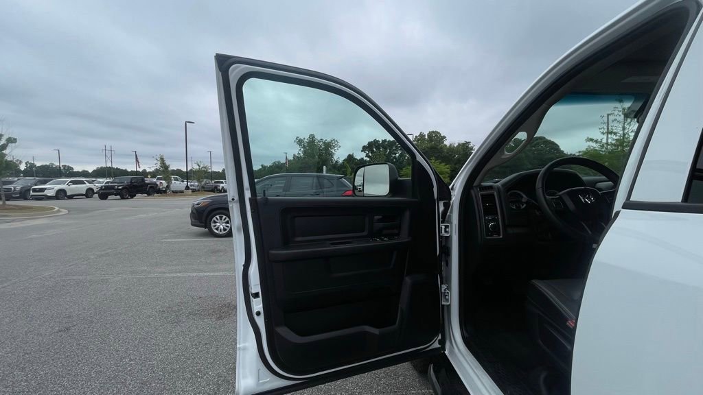 Used 2022 RAM 1500 Tradesman w/ Chrome Appearance Group AWD/4WD image 31