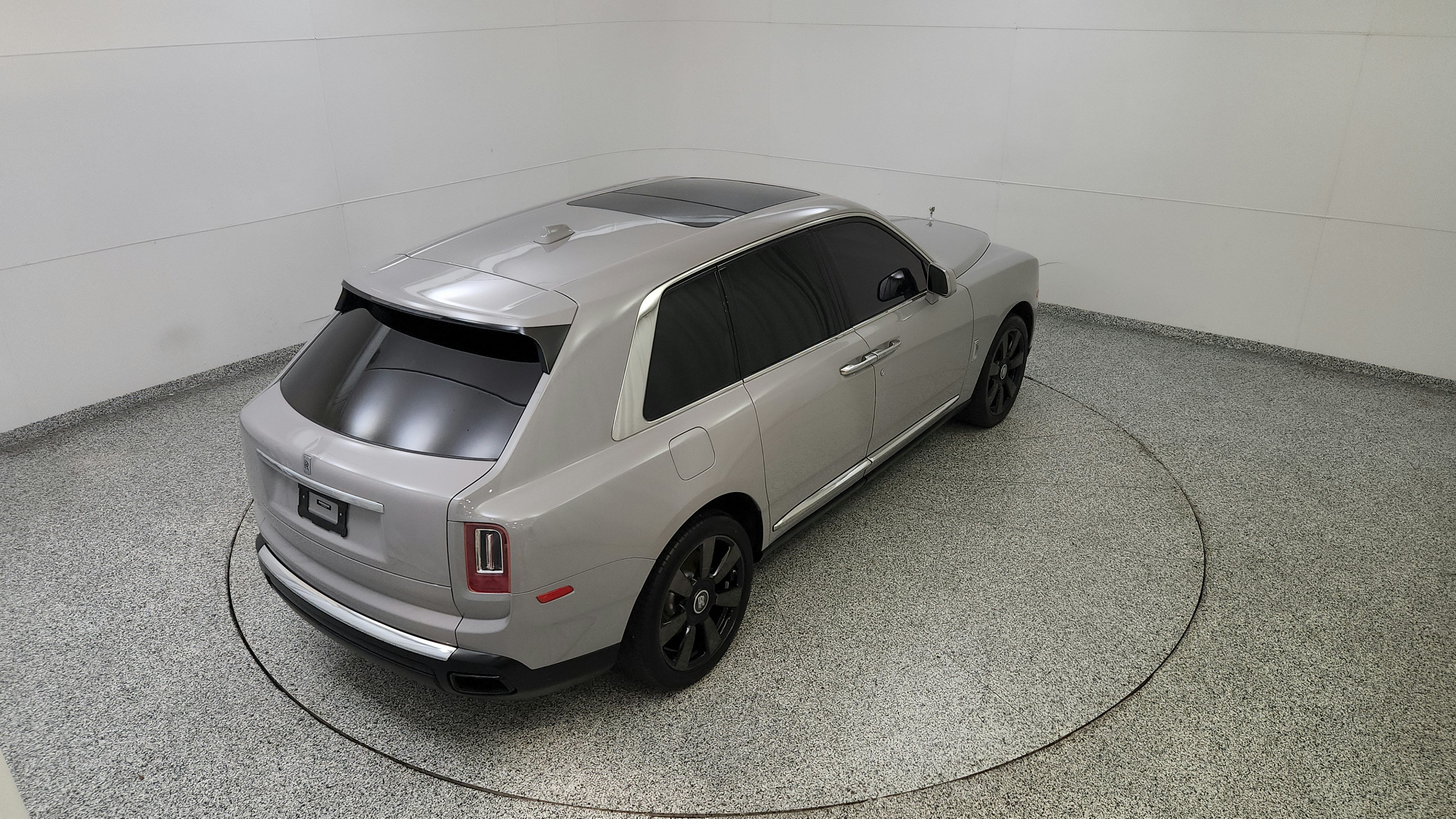 Used 2021 Rolls-Royce Cullinan AWD/4WD image 16