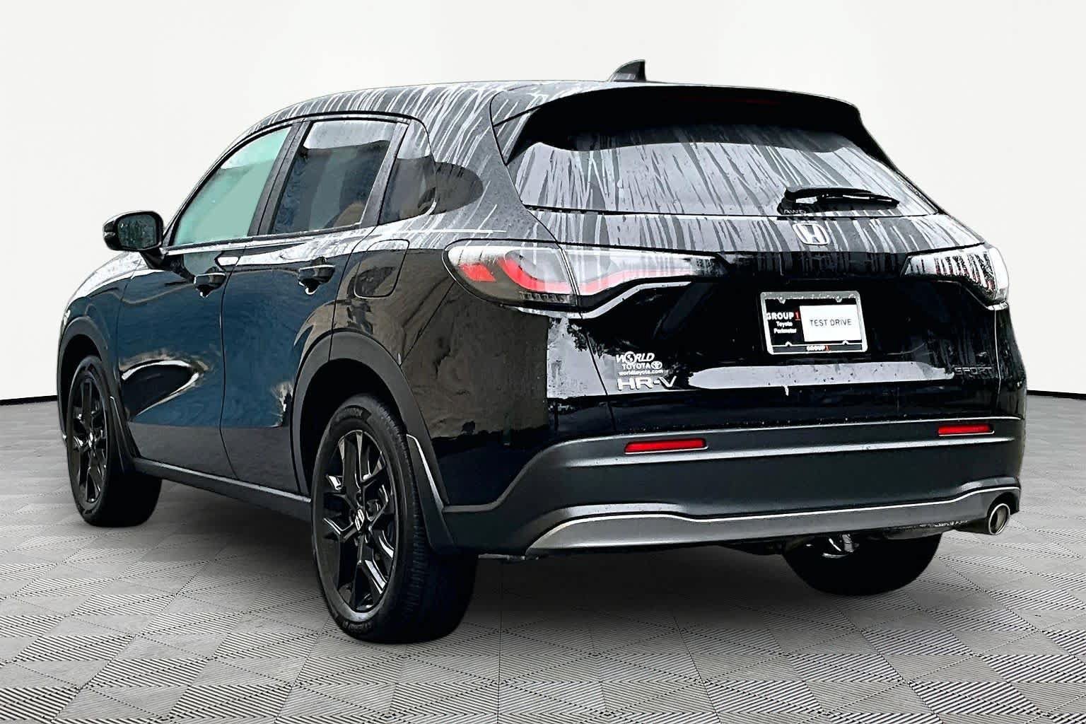 Used 2025 Honda HR-V Sport image 12