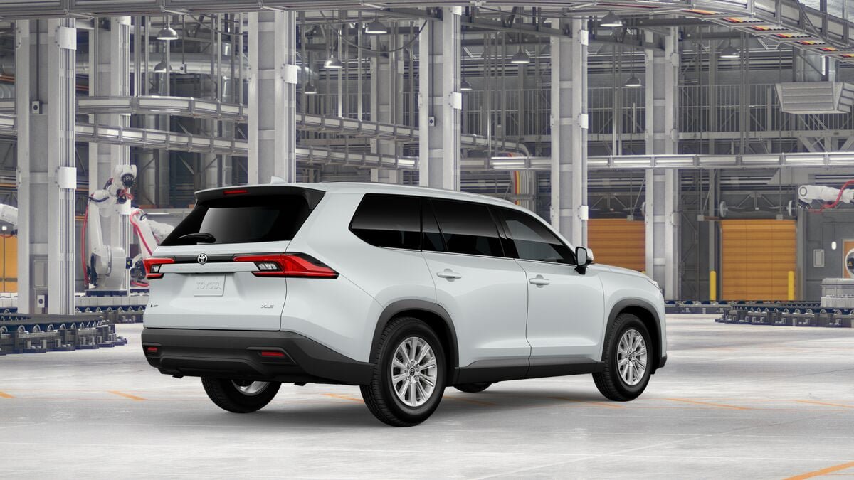 New 2026 Toyota Grand Highlander XLE FWD image 10