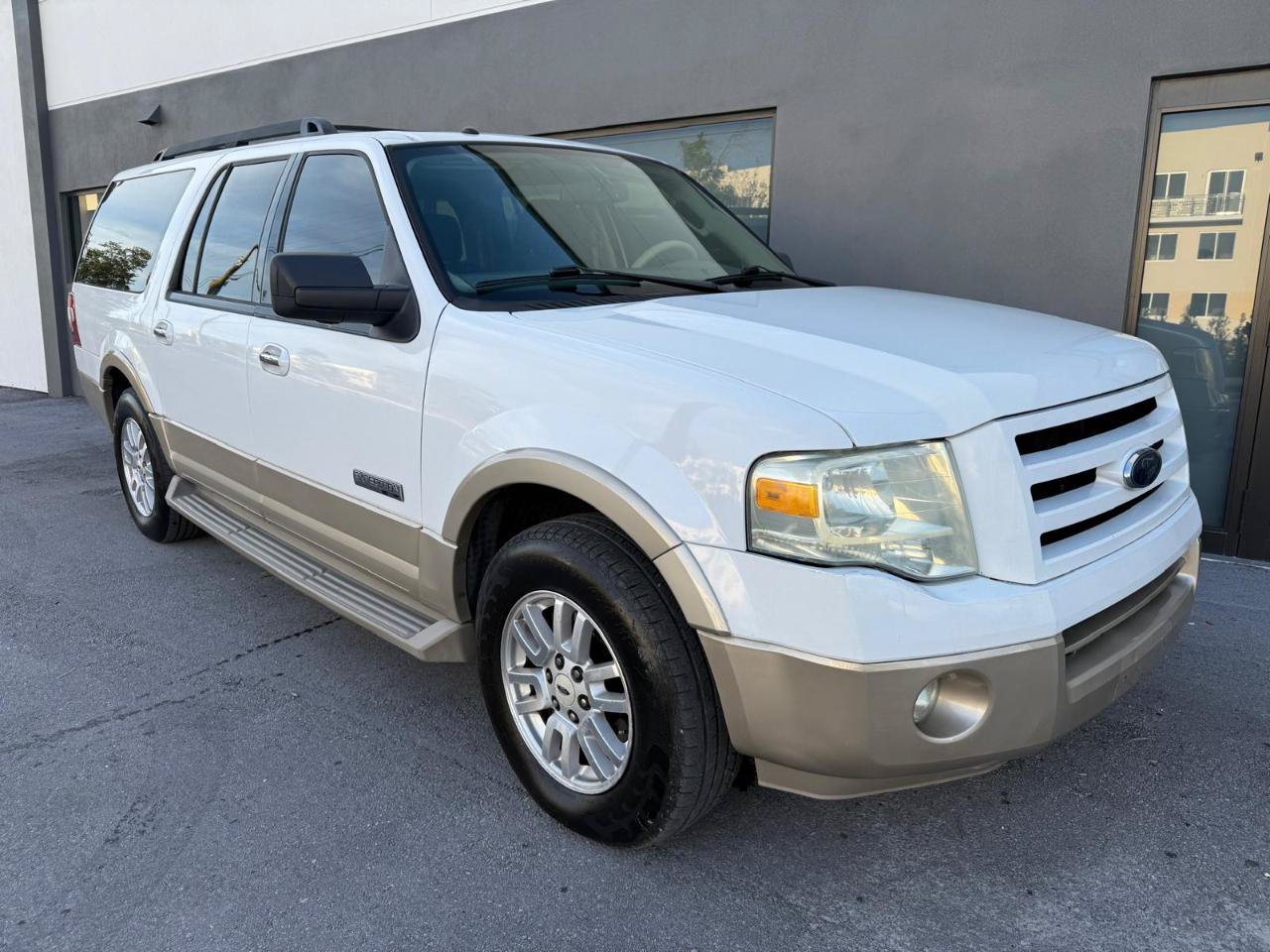 Used 2007 Ford Expedition EL Eddie Bauer RWD image 12