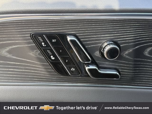 Used 2024 Cadillac Lyriq Luxury RWD image 27