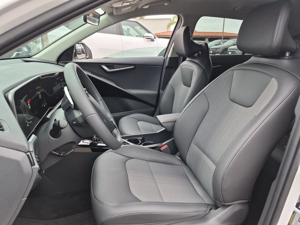 New 2026 Kia Niro EX FWD image 19