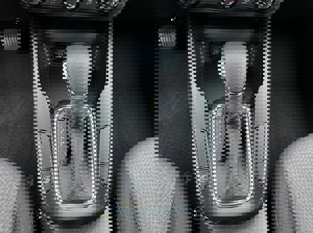 Used 2025 Kia Soul LX w/ LX Technology Package FWD image 13