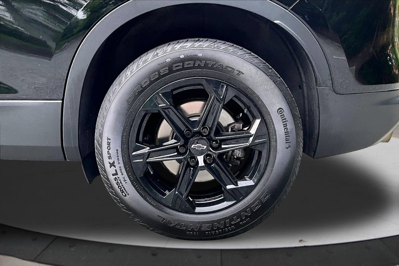 Used 2023 Chevrolet Blazer LT w/ Midnight/Sport Edition FWD image 33