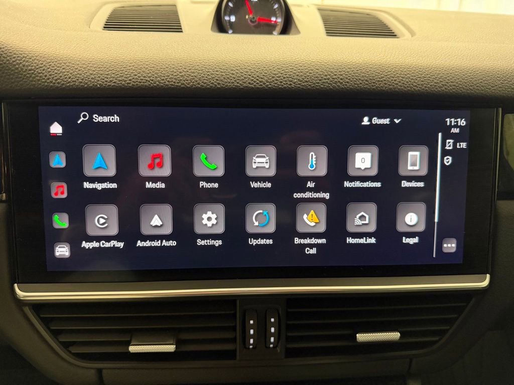 Certified 2023 Porsche Cayenne Platinum Edition image 19