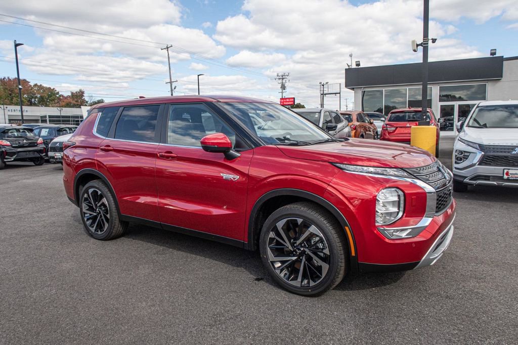 New 2025 Mitsubishi Outlander 4WD Plug-In Hybrid image 8