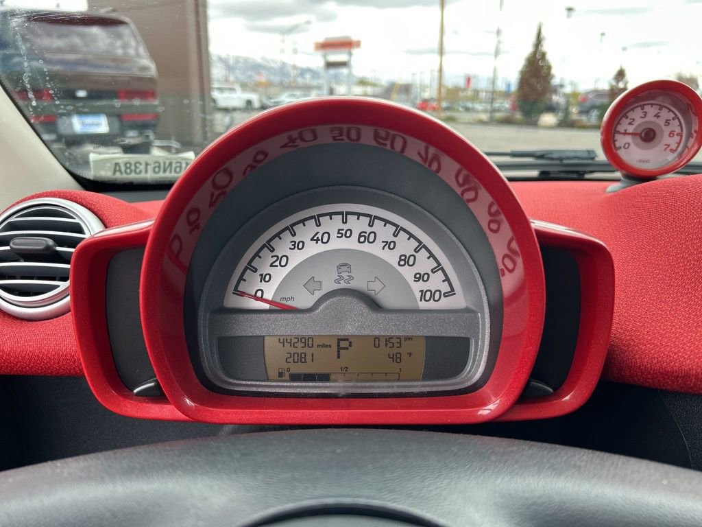 Used 2013 smart fortwo pure image 15