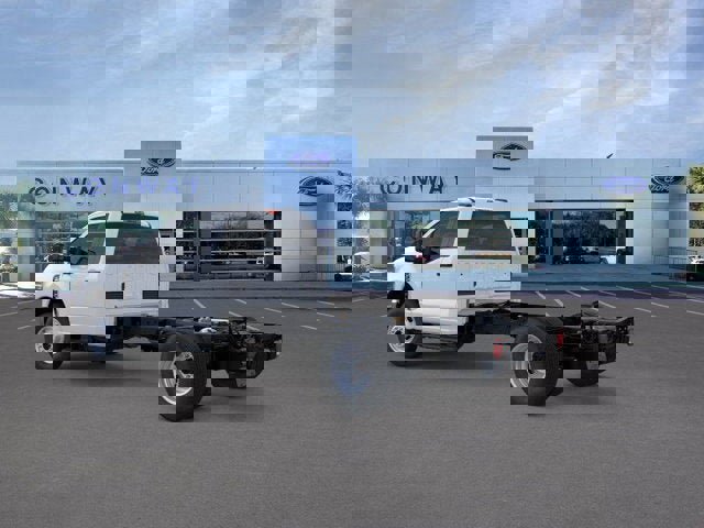 New 2025 Ford F350 XL w/ XL Chrome Package image 4