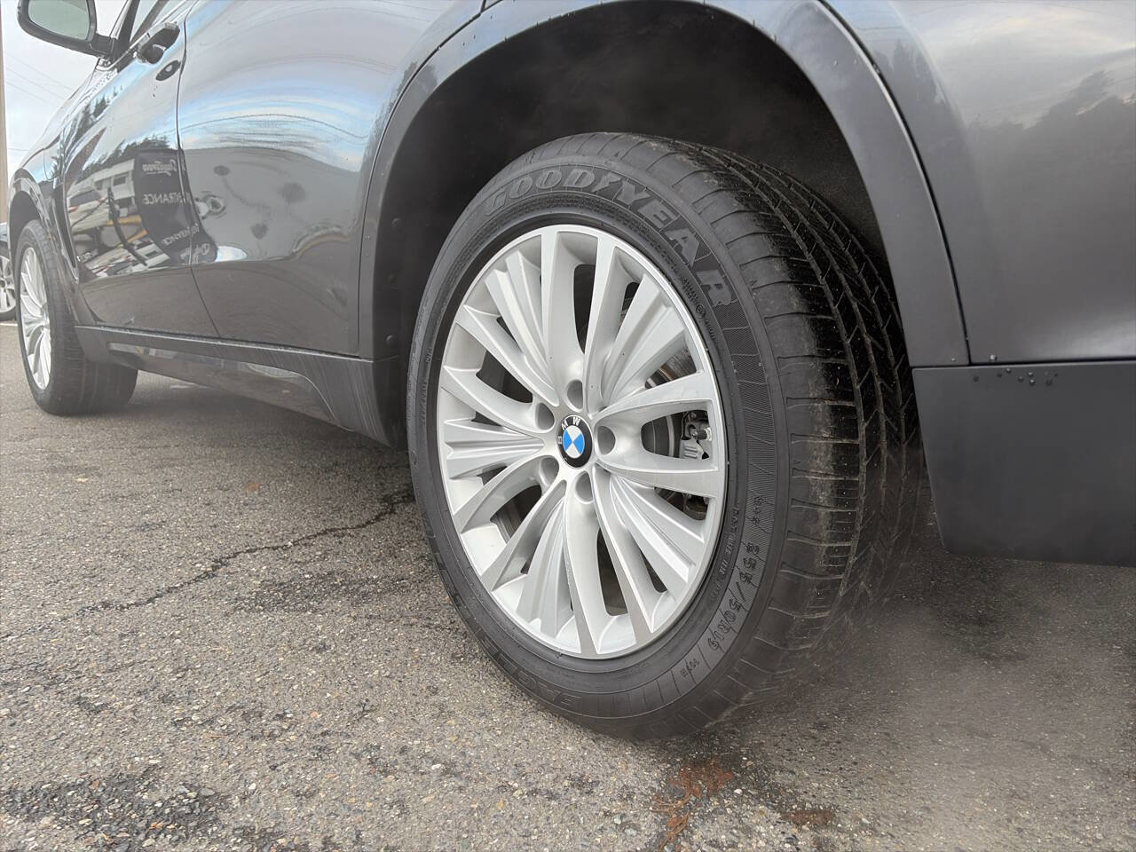 Used 2016 BMW X5 xDrive40e image 4