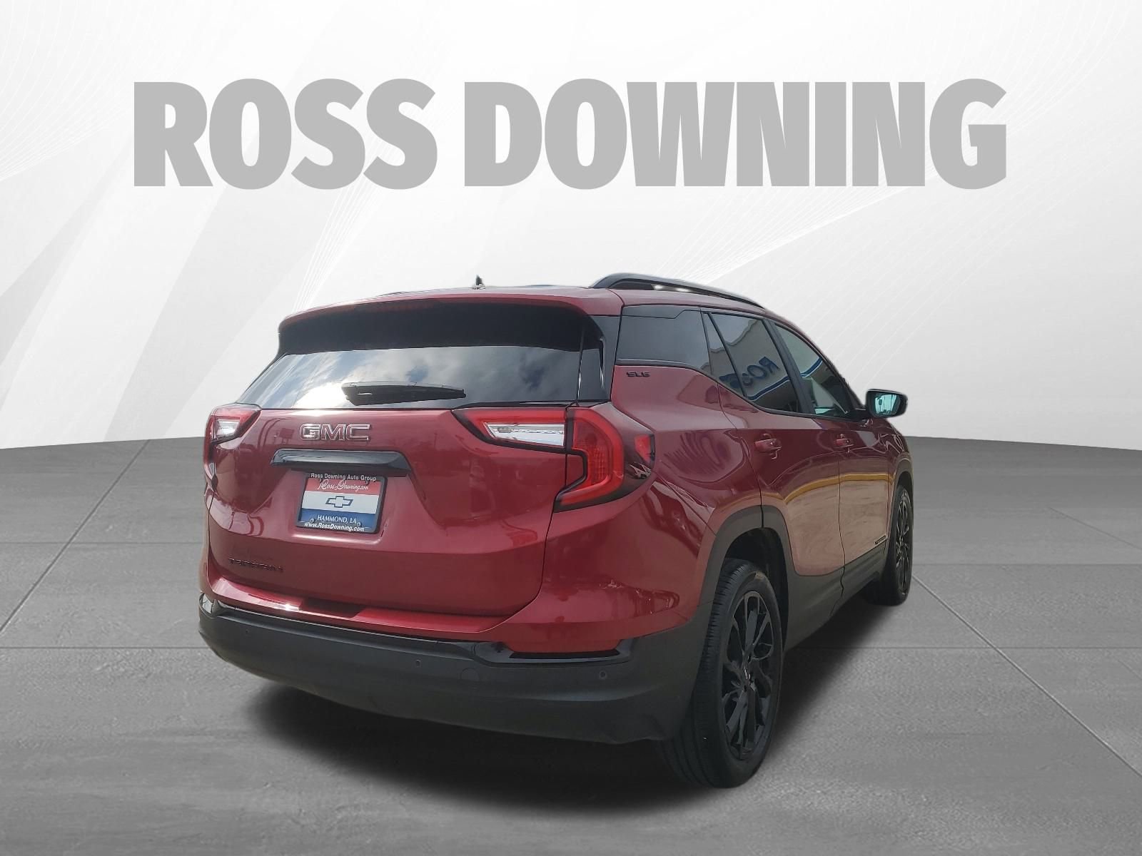 Certified 2024 GMC Terrain SLE w/ Driver Convenience Package image 4