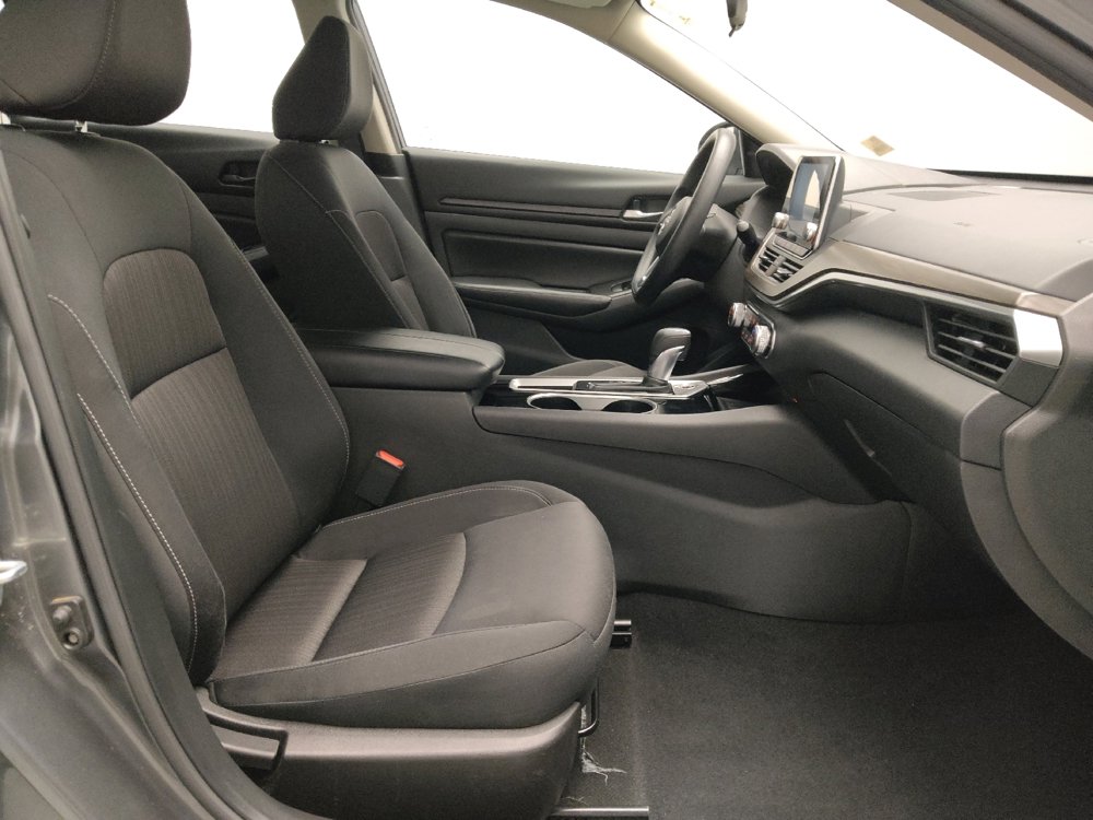 Used 2024 Nissan Altima 2.5 SV image 21