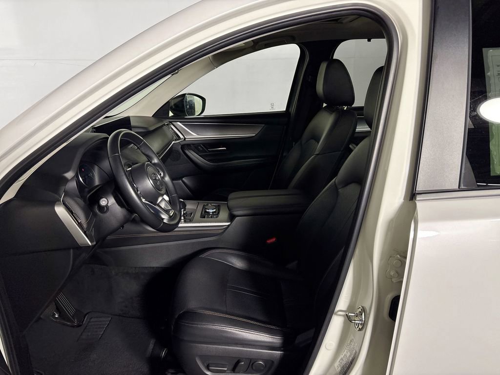 Used 2025 MAZDA CX-70 3.3 Turbo w/ Preferred Package AWD/4WD image 11