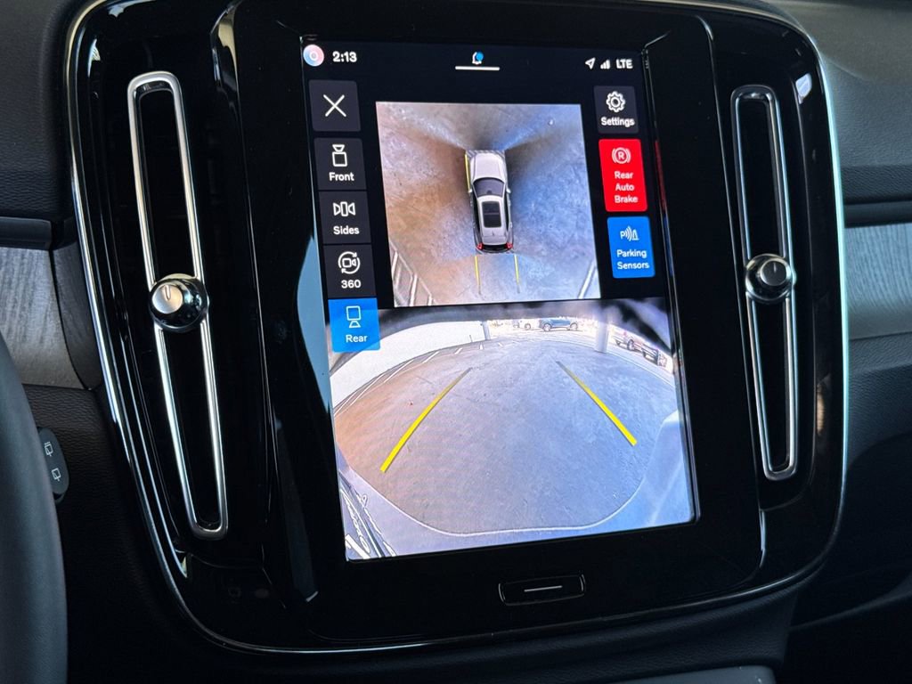 Certified 2025 Volvo XC40 B5 Plus image 19