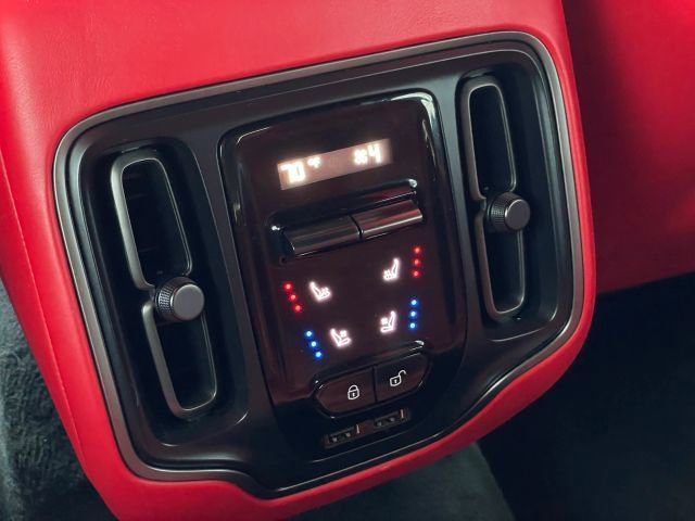 Used 2023 Aston Martin DBX image 49