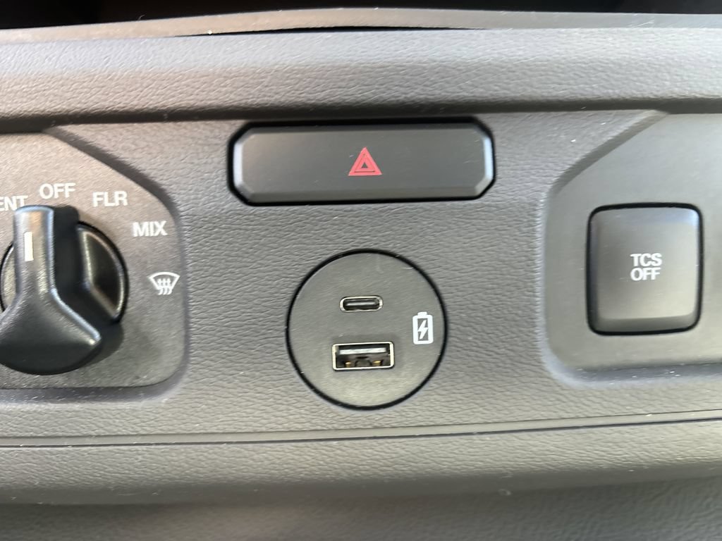 New 2024 Ford E-450 and Econoline 450 Super Duty w/ Power Windows & Locks Group RWD image 25