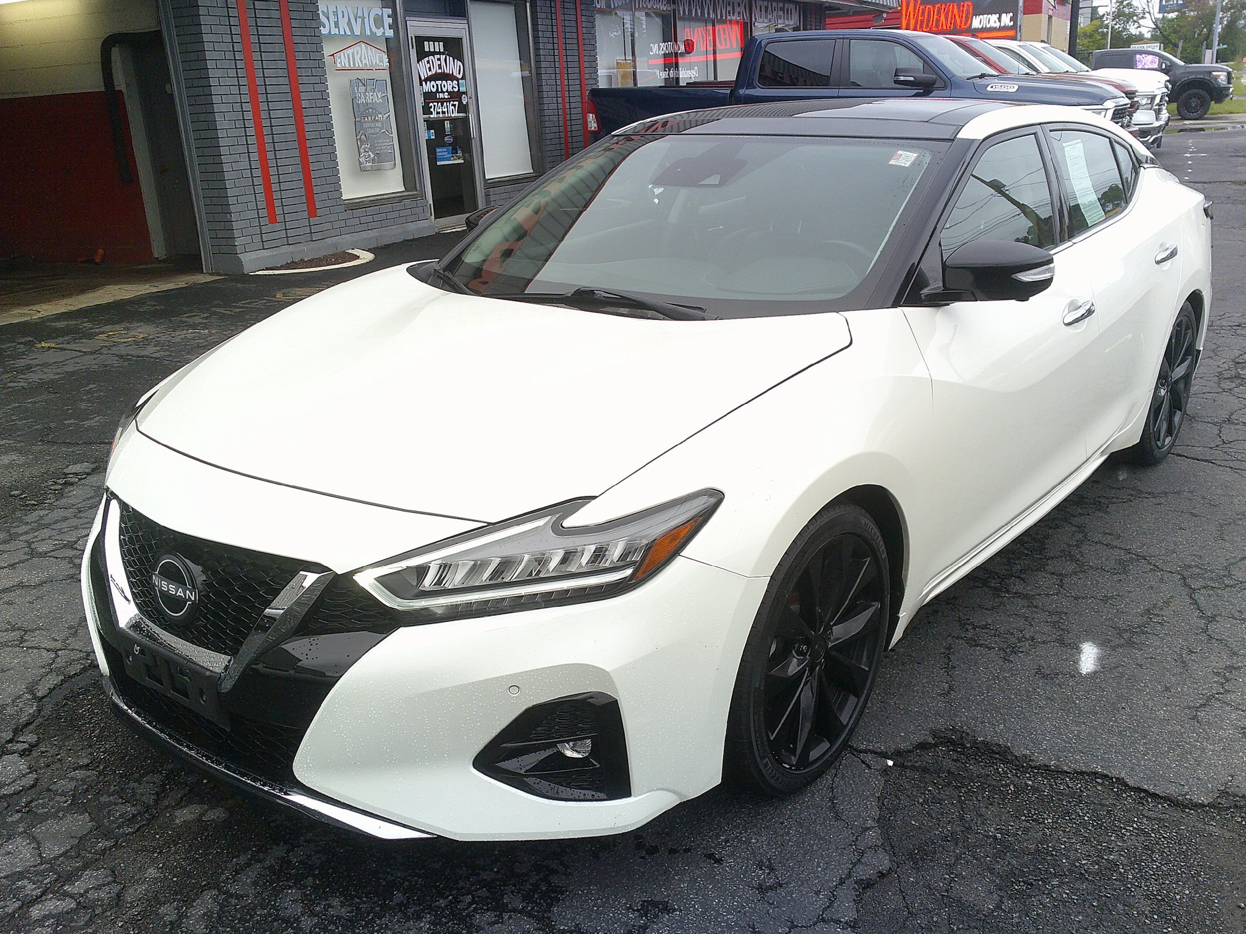 Used 2023 Nissan Maxima Platinum w/ Sport Mat Group FWD image 14