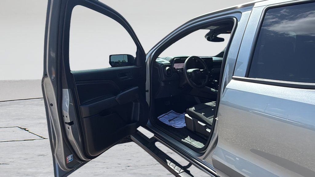 Used 2024 Chevrolet Colorado Trail Boss AWD/4WD image 24