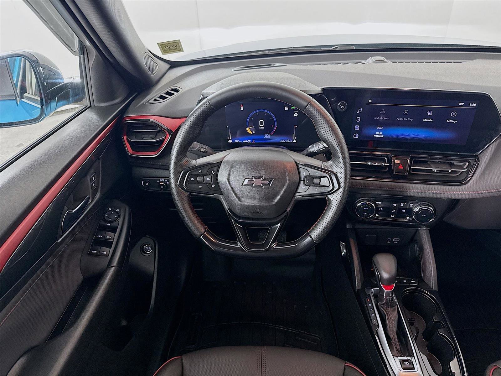 Used 2025 Chevrolet TrailBlazer RS w/ Convenience Package image 23