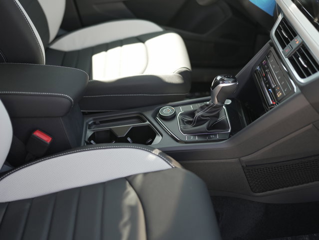 New 2025 Volkswagen Taos SEL AWD/4WD image 17